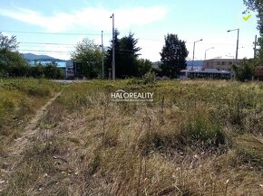 HALO reality - Predaj, priemyselný pozemok   1885m2 Banská B - 4