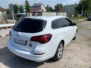 Opel Astra Tourer 1.7CDTi 92kW, diesel, Rok výroby 2011 - 4