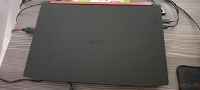 Notebook Acer Nitro AN515-51 / i5-7300HQ / GTX 1050 - 4