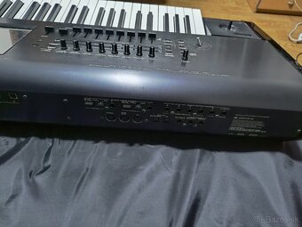 KORG KRONOS X 73 - 4