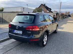 Volkswagen Touareg 3.0TDI Comfortline DSG - 4