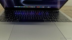 MacBook Pro 13palcov - 4