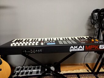 KLavesy Akai MPK 61 Professional - 4