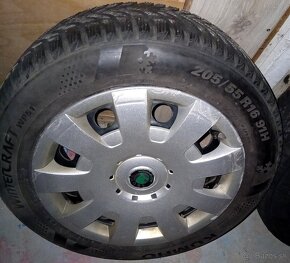 5x112 R16 sada pneu s plechacmi a puklicami SKODA - 4