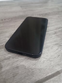 IPhone 16, 256 GB batéria 100% - 4