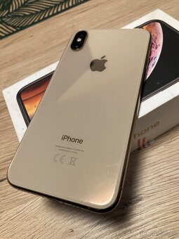 iPhone Xs - 4