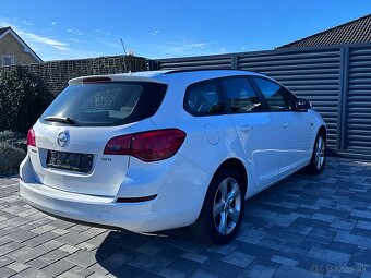 Opel Astra 1.7CDTi - 4