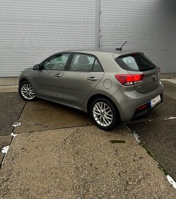 KIA RIO 1.4 CRDi 16V  - Platinum - 47.000km - SK ŠPZ - 4