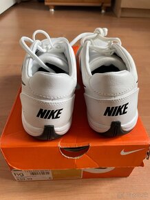 Predám nové tenisky Nike Air Toukoliii, White/Black, UK 6 - 4