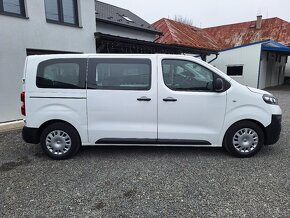 Opel Vivaro 2.0 CDTi 145k  9.miest. - 4