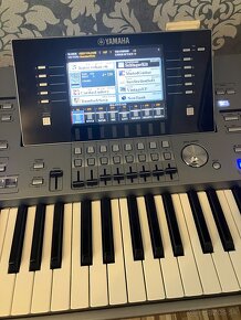 Yamaha Tyros5 - 4