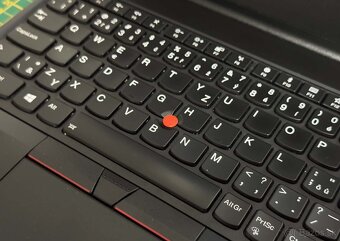 Lenovo Thinkpad E590 – S podsvietenou klávesnicou - 4