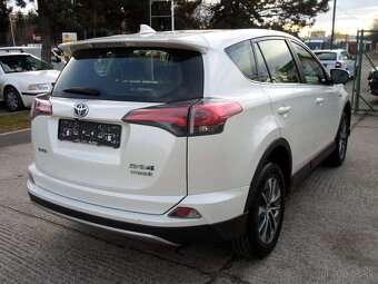 Toyota RAV4 2.5 Hybrid AWD e-four, automat,kamera,navigácia - 4