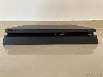 Playstation 4 slim 500gb + hry - 4