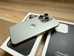 iPhone 15 Pro 256GB Natural Titanium - 4