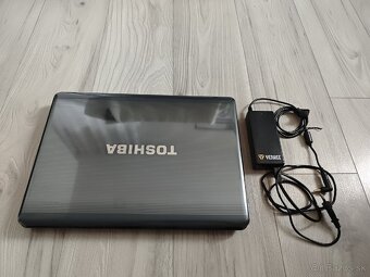 Toshiba P305D-S8818 - 4