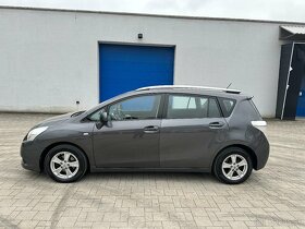 Toyota Verso 2.0 I D-4D 125 Premium - 4