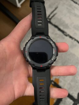 Smart hodinky Amazfit T-Rex Pro v čiernej farbe - 4