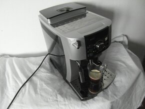 DeLonghi Magnifica S - 4