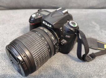 Nikon D90 spríslušenstvom - 4