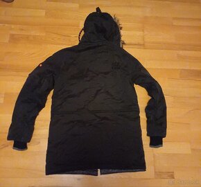 Superdry čierna parka - 4