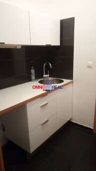 Ponuka na predaj administratívno/obchodný priestor - 145 m2, - 4