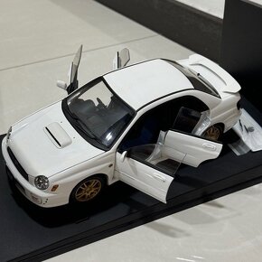 1:18 AutoArt Subaru New Age Bugeye Impreza WRX STI - 4