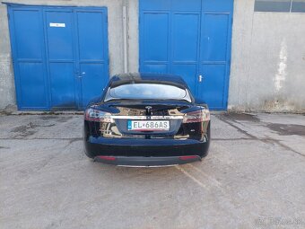 Tesla Model S85 - 4