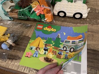 Predám Lego DUPLO 10946 - Dobrodružstvo v rodinnom karavane - 4