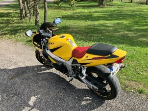 Suzuki GSX-R 600 - 4