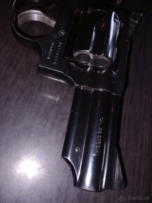 Predám revolver Taurus - 4