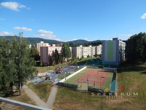 SPEKTRUM REALITY- Na Predaj 3-izbový byt, 70 m2, Handlová, u - 4