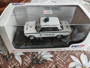 Lada VAZ 2107 Policia Bratislava 1:43 - 4