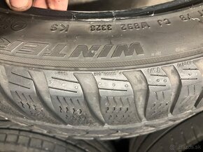 Pirelli 225/45 R17 zimné - 4