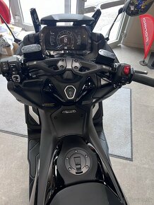 Yamaha TMAX 560 TECH MAX 2024 - 4