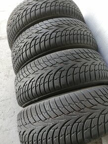 215/65 r16 zimné pneumatiky Nokian na SUV - 4