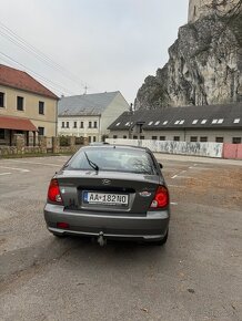 Hyundai Accent 1.3 - 4