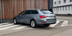 Škoda Superb Combi 2.0 TDI Style DSG - 4