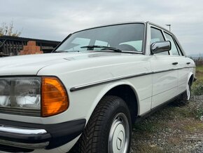 Mercedes 230 W123 1983 - 4