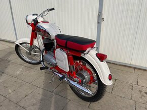 Jawa 250 Sport - 4