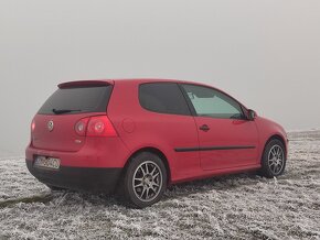 Volkswagen Golf V 1.9TDI - 4