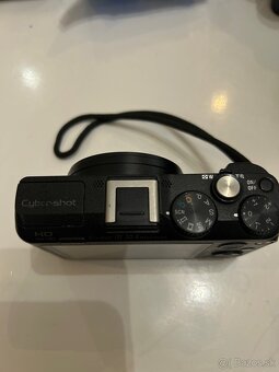 Sony DSC-HX60V - 4