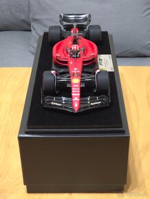 Charles Leclerc (Ferrari F1-75) 1:18 VC Bahrain 2022 - 4