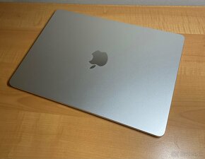 Macbook Air 13” M2 16/256GB - 4