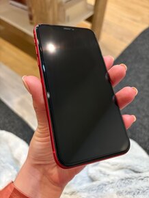 iPhone 11, 64gb červený - 4