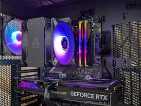 AMD RYZEN 7 7800X3D/RTX 4060 Ti/32GB DDR5/1TB NVMe - 4