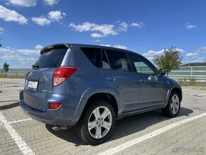 TOYOTA RAV4 - PREDAJ AJ NA SPLÁTKY - 4