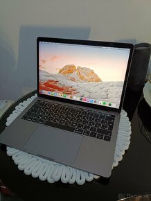 APPLE MACBOOK PRO 13" FOUR THUNDERBOLT 3 i5 512GB SSD - 4