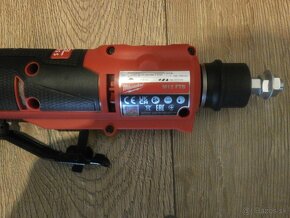 MILWAUKEE M12 FUEL™ Nízkootáčková brúska na opravu pneumatík - 4