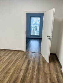 Na predaj pekný 3 - izbový apartmán v novostavbe - 4